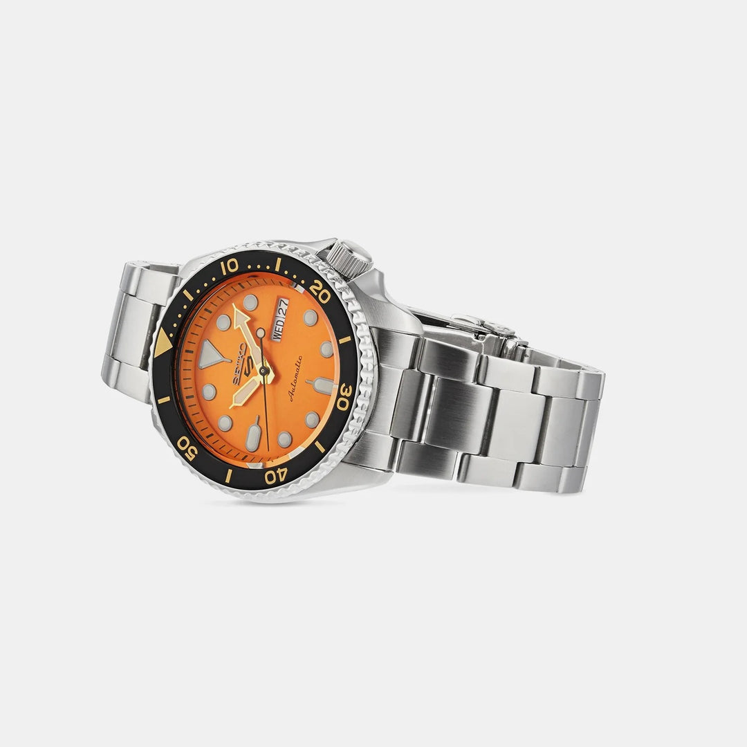 SEIKO 5 SPORTS AUTOMATIC WATCH – 42.5MM GREEN DIAL STEEL BRACELET