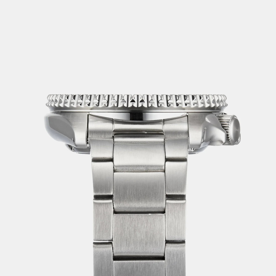 SEIKO 5 SPORTS AUTOMATIC WATCH – 42.5MM STEEL BRACELET