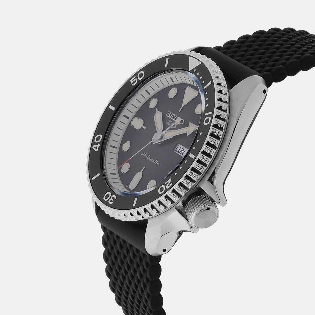 SEIKO 5 SPORTS AUTOMATIC WATCH – 42.5MM STEEL BRACELET