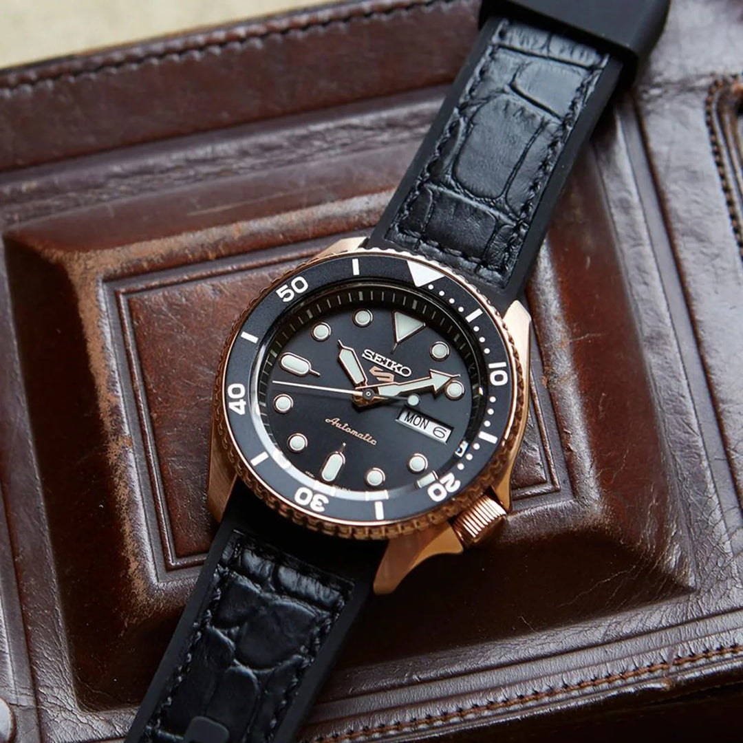 SEIKO 5 SPORTS AUTOMATIC WATCH – 42.5MM STEEL BRACELET