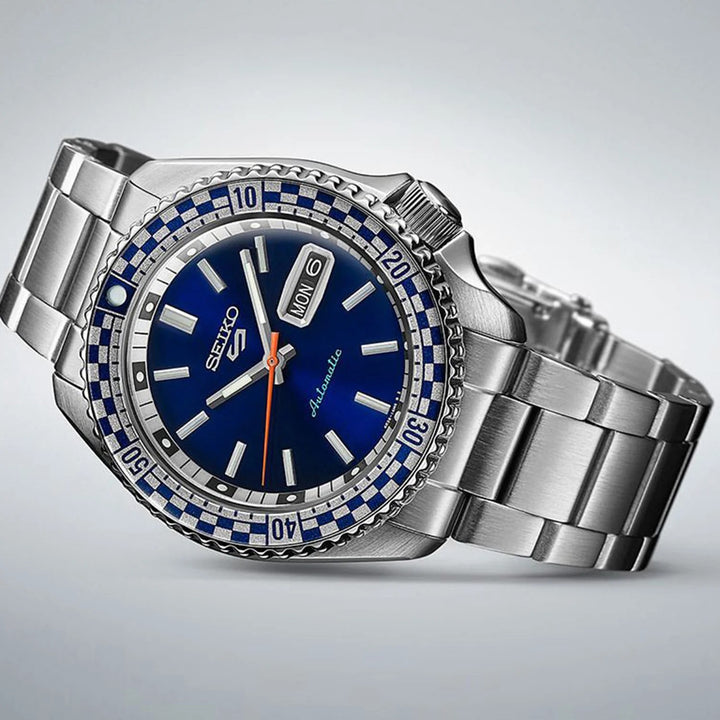 SEIKO 5 SPORTS CHECKER FLAG SPECIAL EDITION AUTOMATIC WATCH – 42.5MM BLUE DIAL STEEL BRACELET