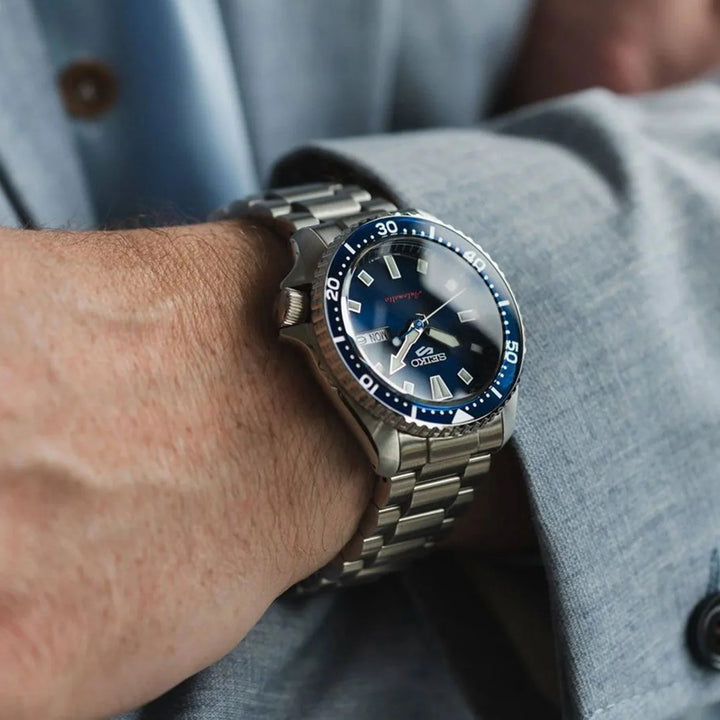 SEIKO 5 SPORTS SKX AUTOMATIC WATCH – 42.5MM BLUE SUNRAY DIAL ROTATING BEZEL STEEL BRACELET