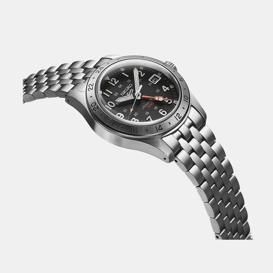 SEIKO 5 SPORTS FIELD GMT AUTOMATIC WATCH – 39.4MM BLACK ARABIC NUMERAL DIAL ORANGE GMT HAND STEEL BRACELET