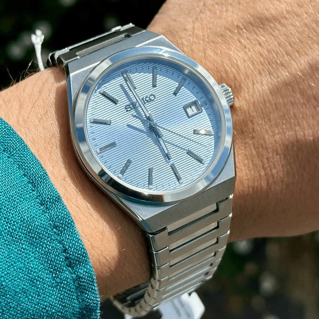 SEIKO DISCOVER MORE QUARTZ WATCH – 38.9MM LIGHT BLUE TEXTURED DIAL SAPPHIRE CRYSTAL STEEL BRACELET