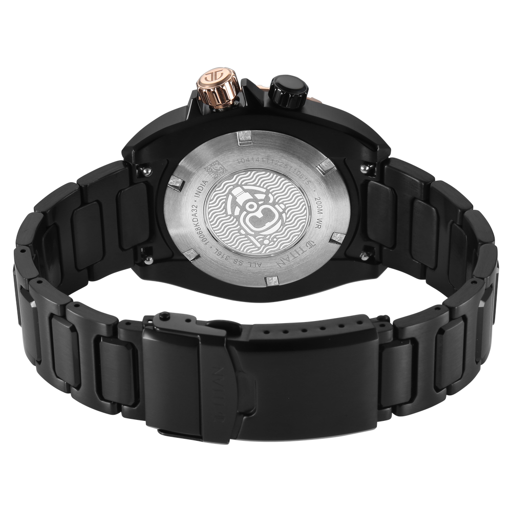 Titan Zero Hour Diver 200m 42mm Black Dial Internal Rotating Bezel Stainless Steel Bracelet Men&